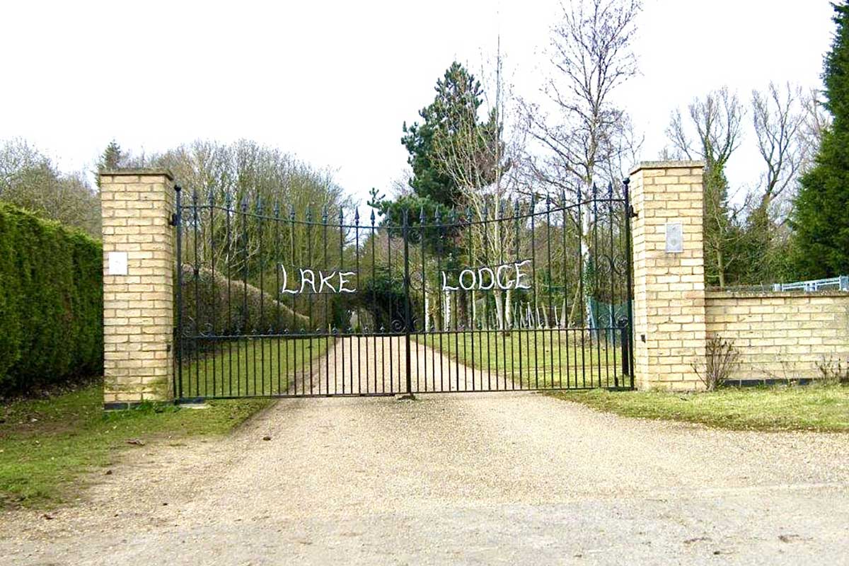 Lake Lodge Entrance Gates